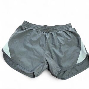 Gray Athletic Shorts with Elastic Waistband and Lightweight Fabric